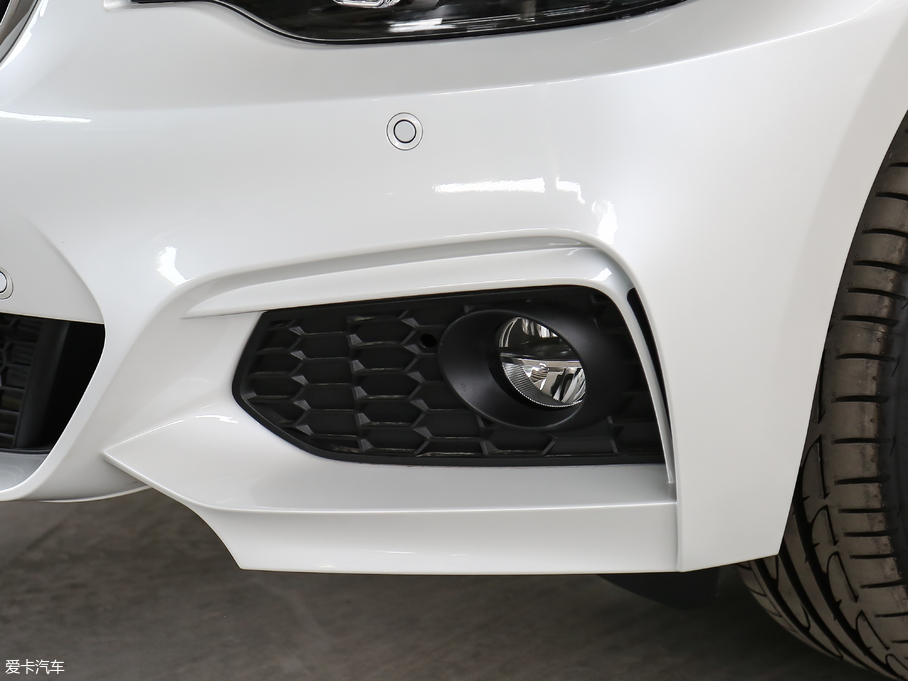 2018R2ϵpT 225i M\