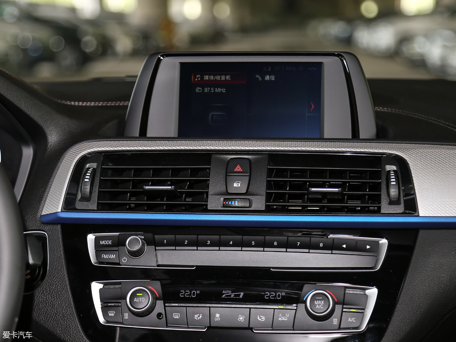 2018R2ϵpT 225i M\