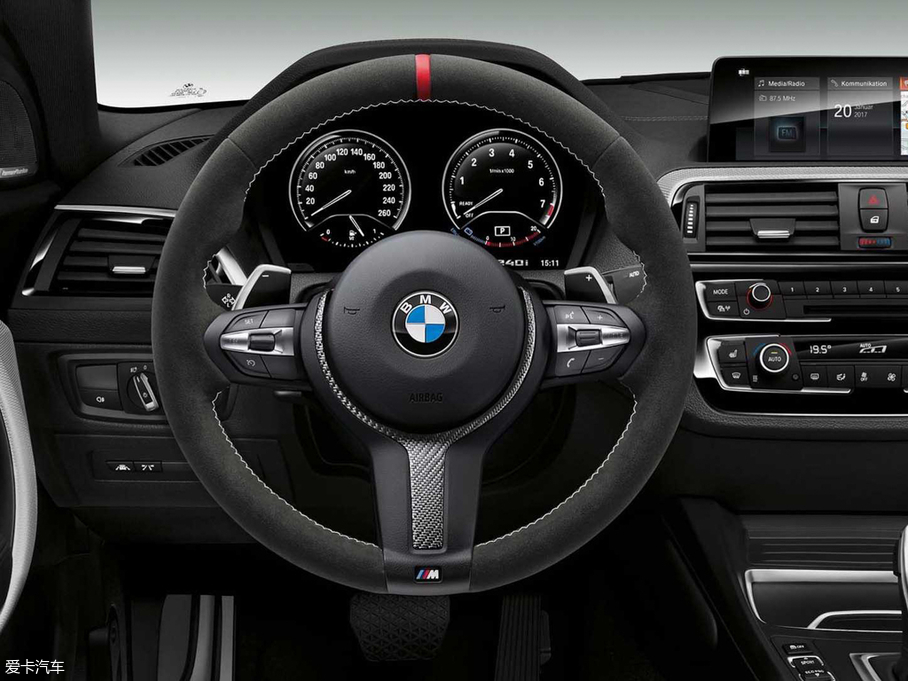 2018��R2ϵ�p�T M240i M Performance �؄e��