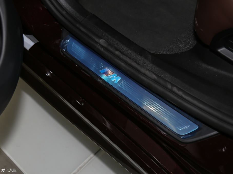 2018R6ϵGT 640i xDrive M\b