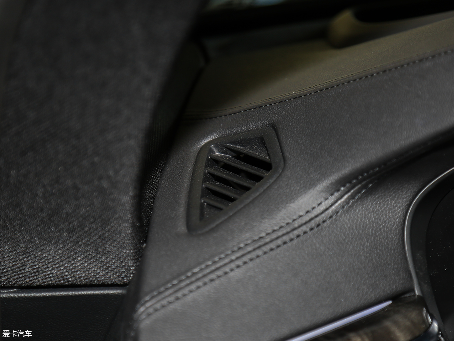 2018R6ϵGT 640i xDrive M\b