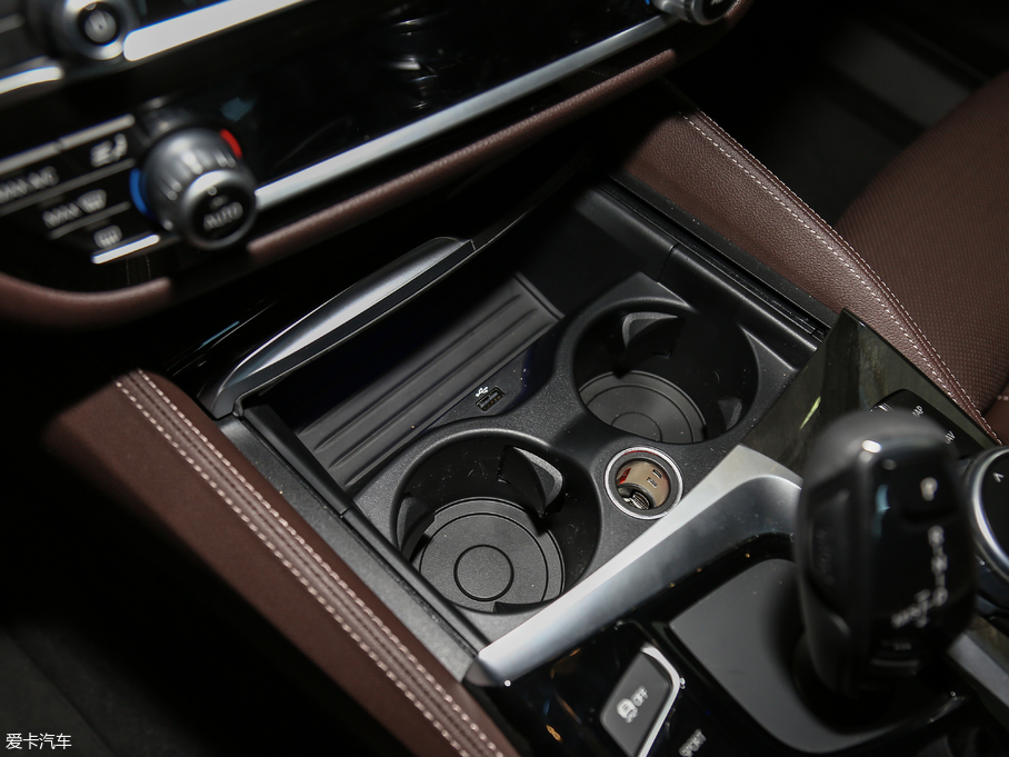 2018R6ϵGT 640i xDrive M\b