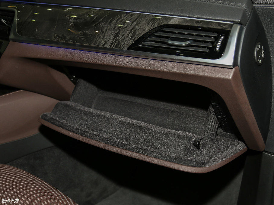 2018R6ϵGT 640i xDrive M\b