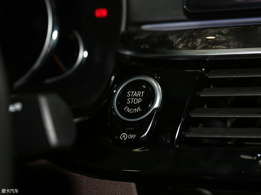 2018R6ϵGT 640i xDrive M\b