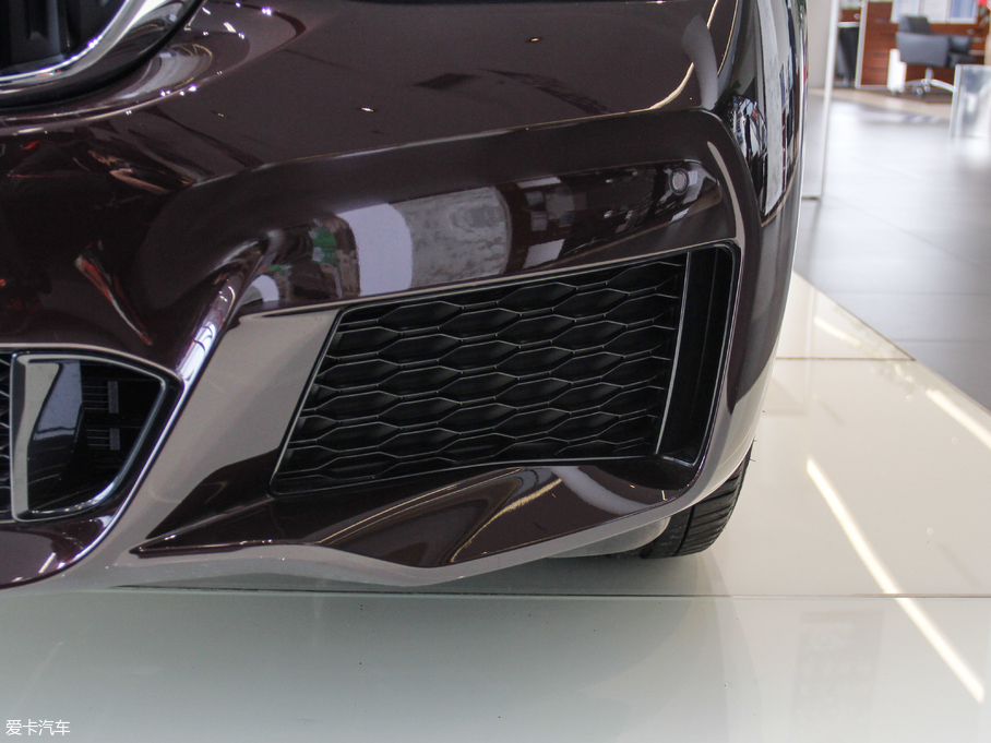 2018R6ϵGT 630i M\b