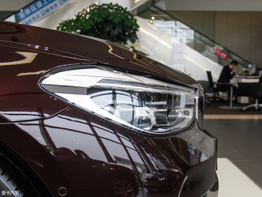 2018R6ϵGT 630i M\b