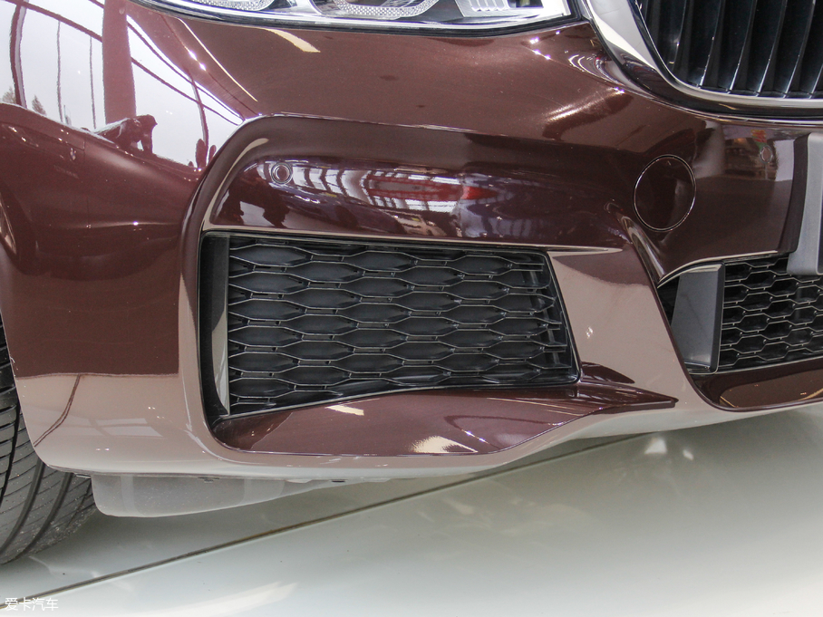 2018R6ϵGT 630i M\b