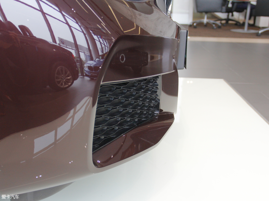 2018R6ϵGT 630i M\b