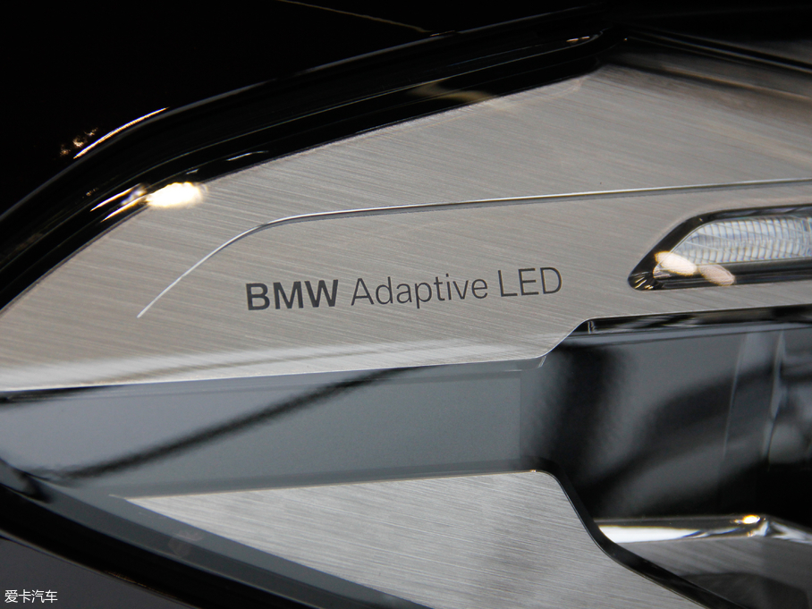 2018R6ϵGT 630i M\b