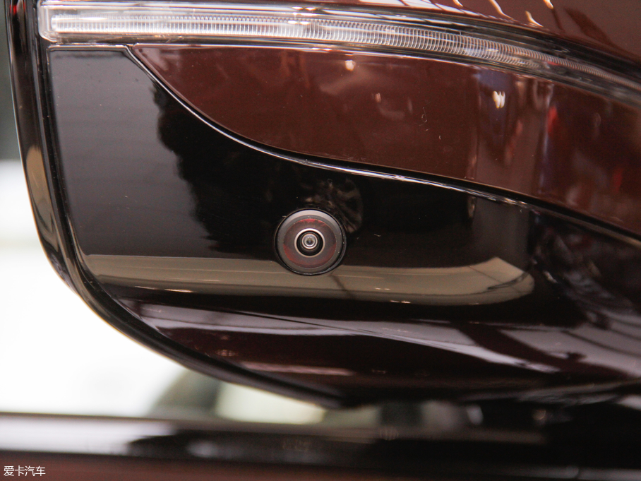 2018R6ϵGT 630i M\b