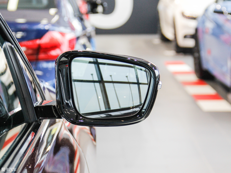 2018R6ϵGT 630i M\b