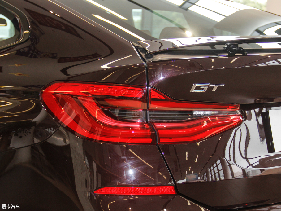 2018R6ϵGT 630i M\b