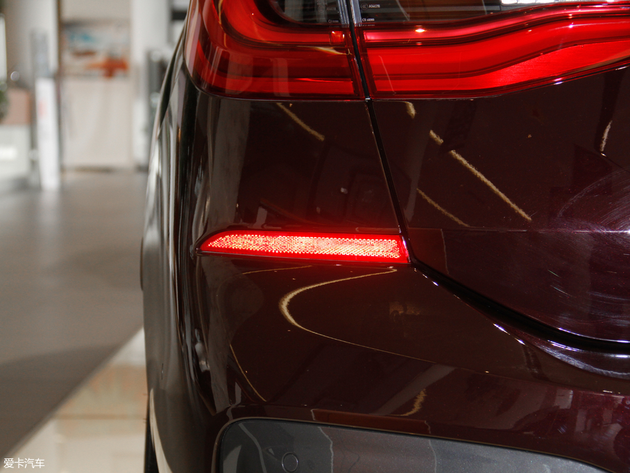 2018R6ϵGT 630i M\b