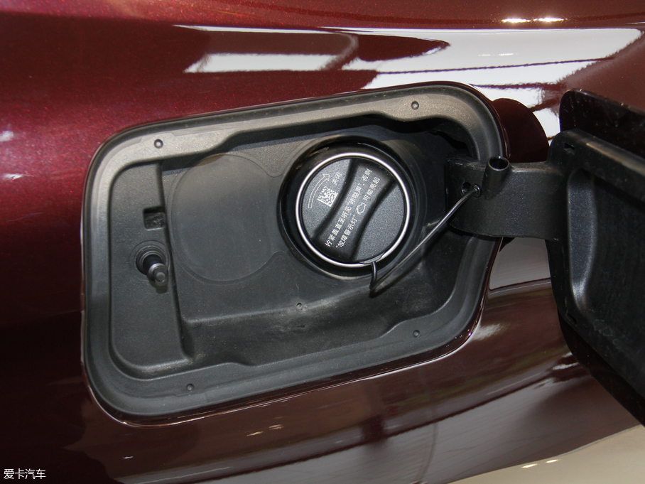 2018R6ϵGT 630i M\b