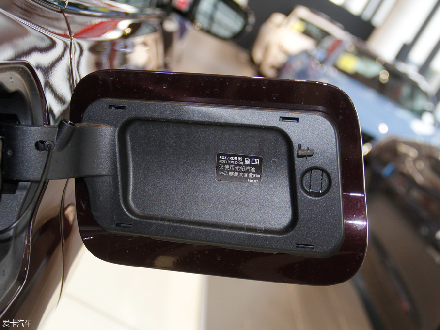 2018R6ϵGT 630i M\b