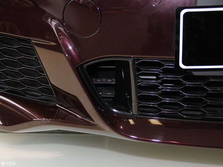 2018R6ϵGT 630i M\b