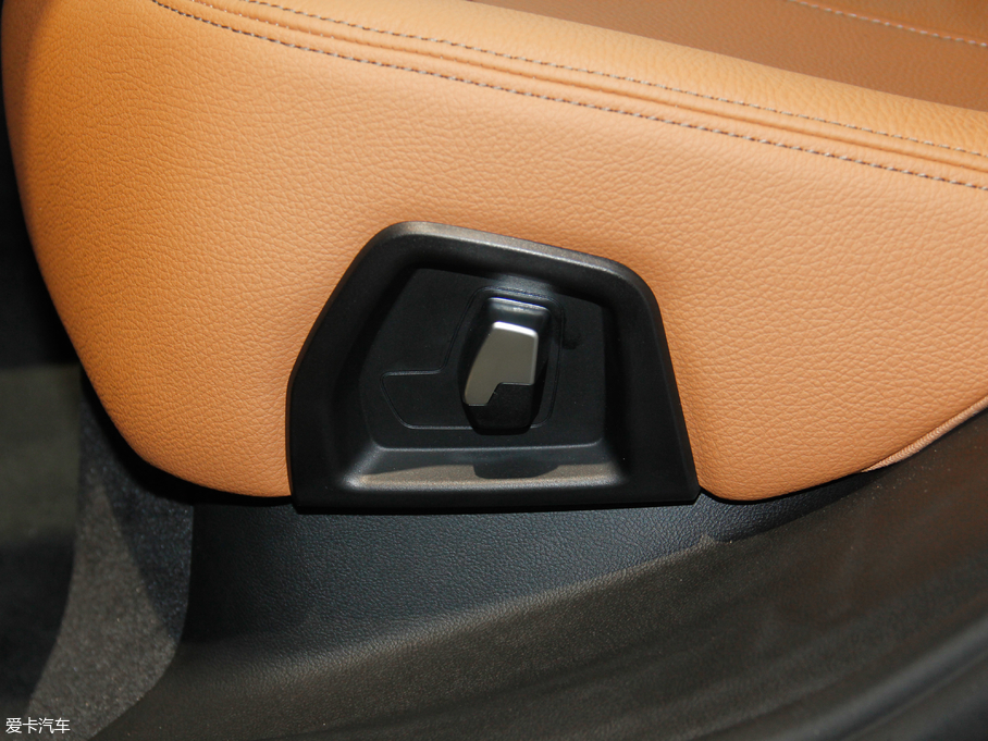 2018R6ϵGT 630i M\b