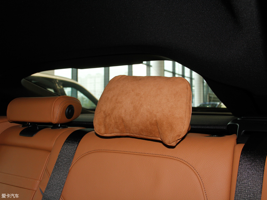 2018R6ϵGT 630i M\b