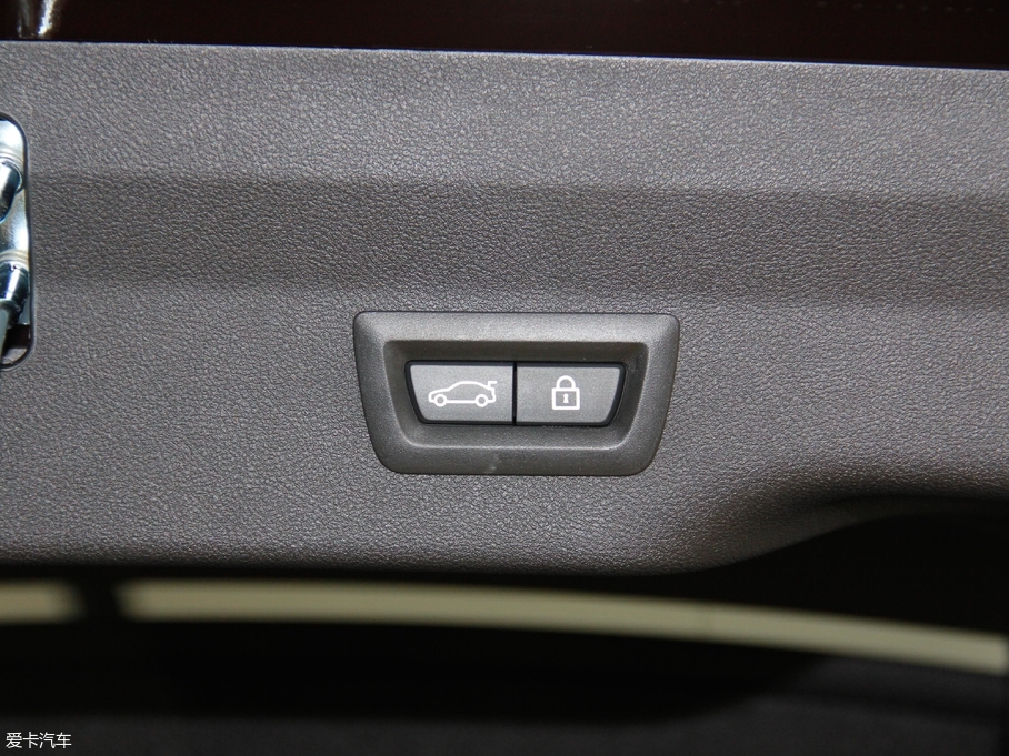 2018R6ϵGT 630i M\b