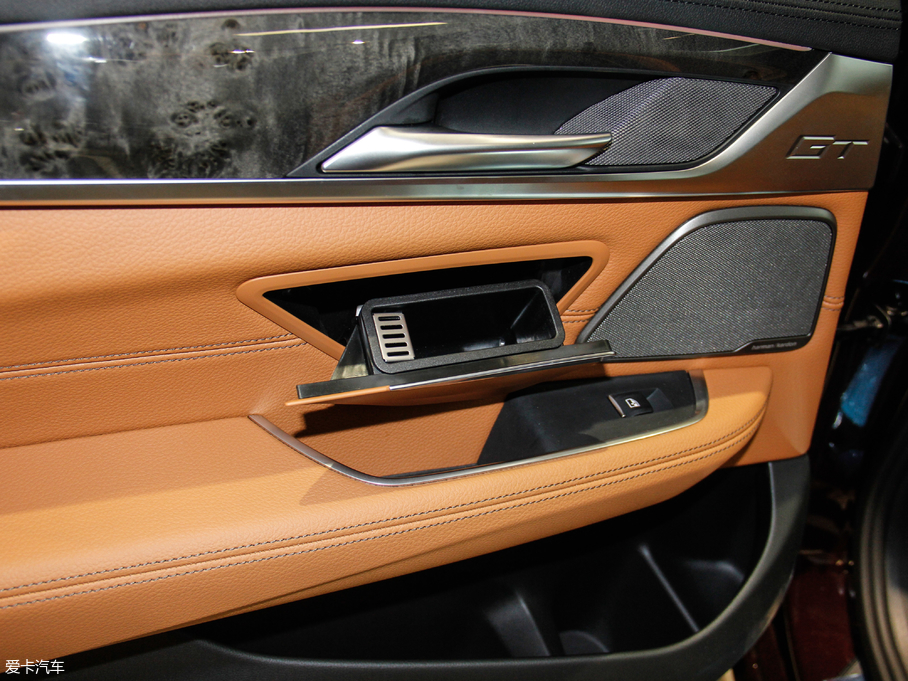 2018R6ϵGT 630i M\b