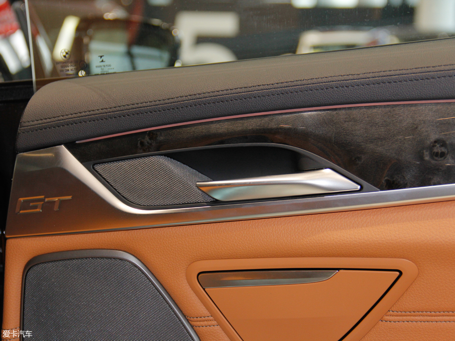 2018R6ϵGT 630i M\b