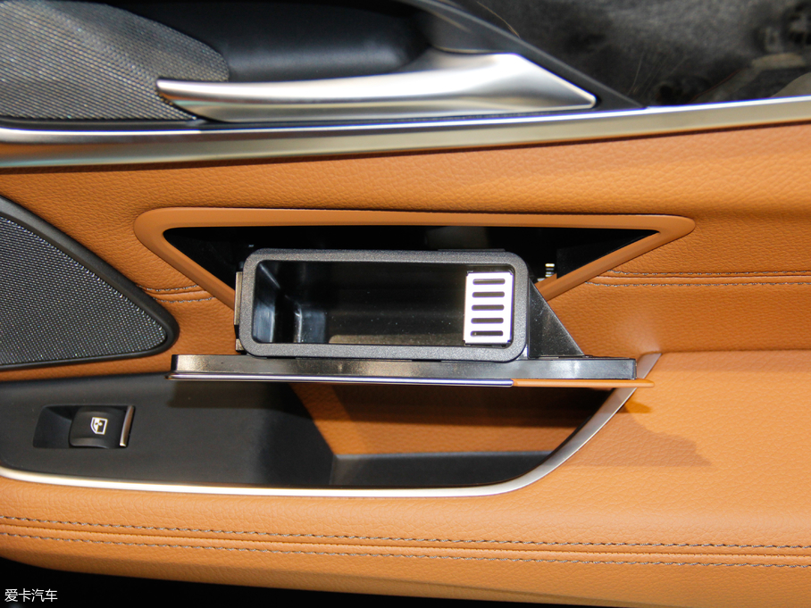 2018R6ϵGT 630i M\b