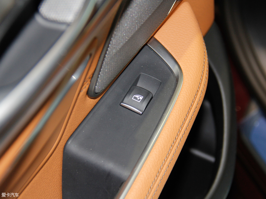 2018R6ϵGT 630i M\b