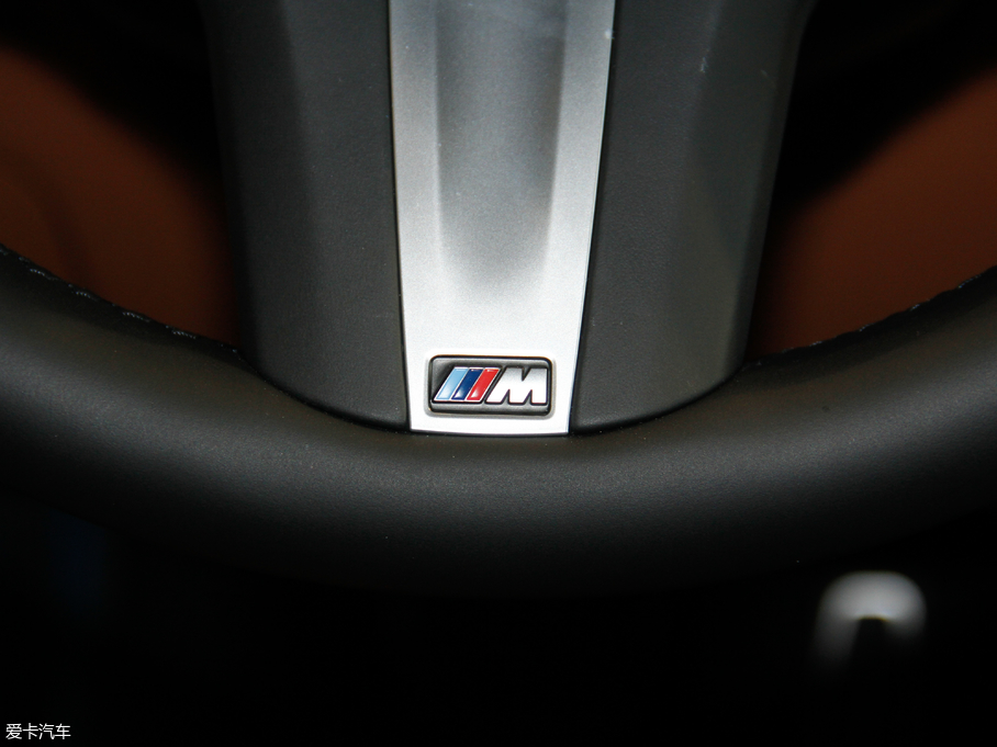 2018R6ϵGT 630i M\b