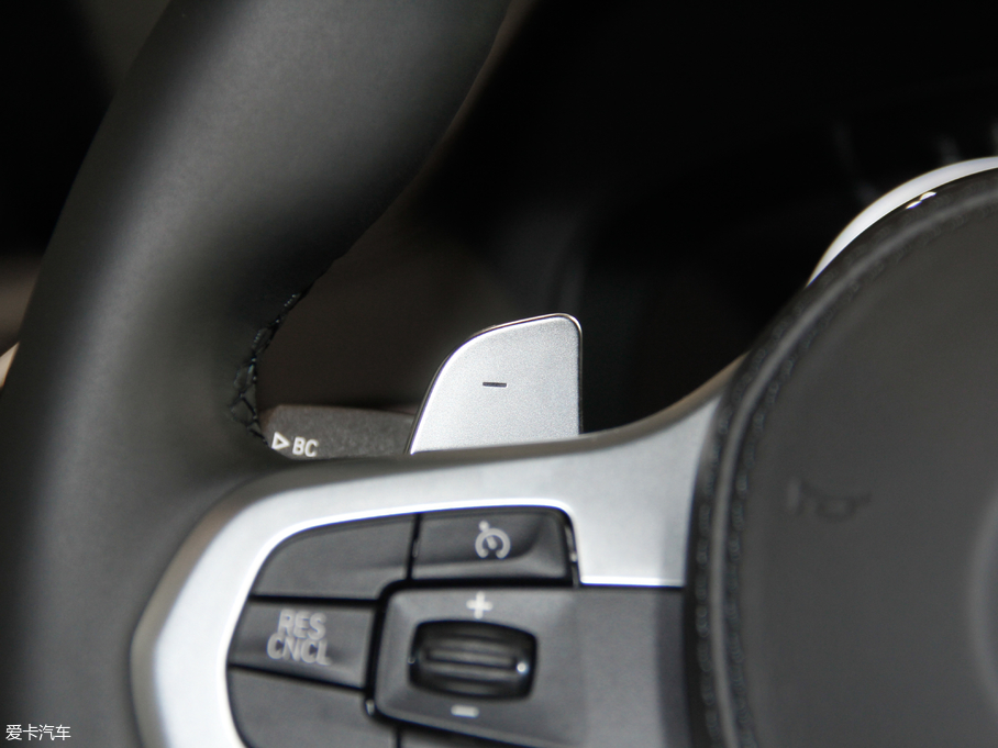 2018R6ϵGT 630i M\b