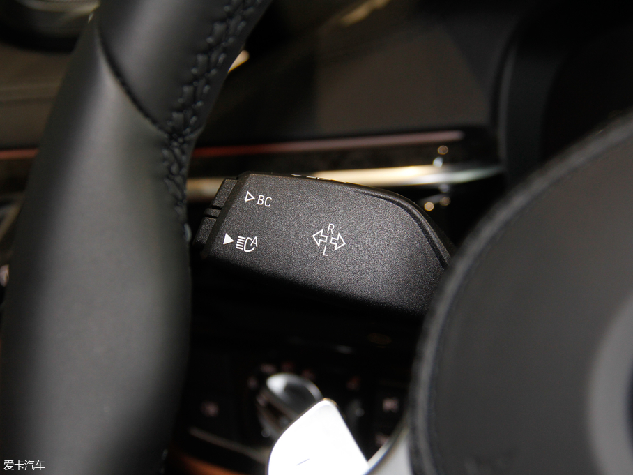 2018R6ϵGT 630i M\b