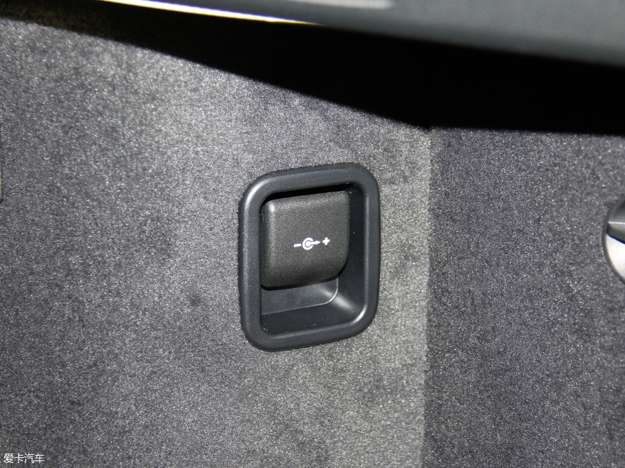 2018R6ϵGT 630i M\b