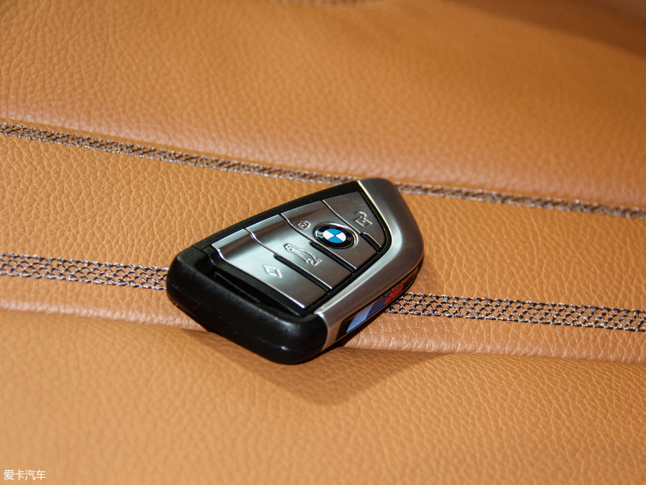 2018R6ϵGT 630i M\b