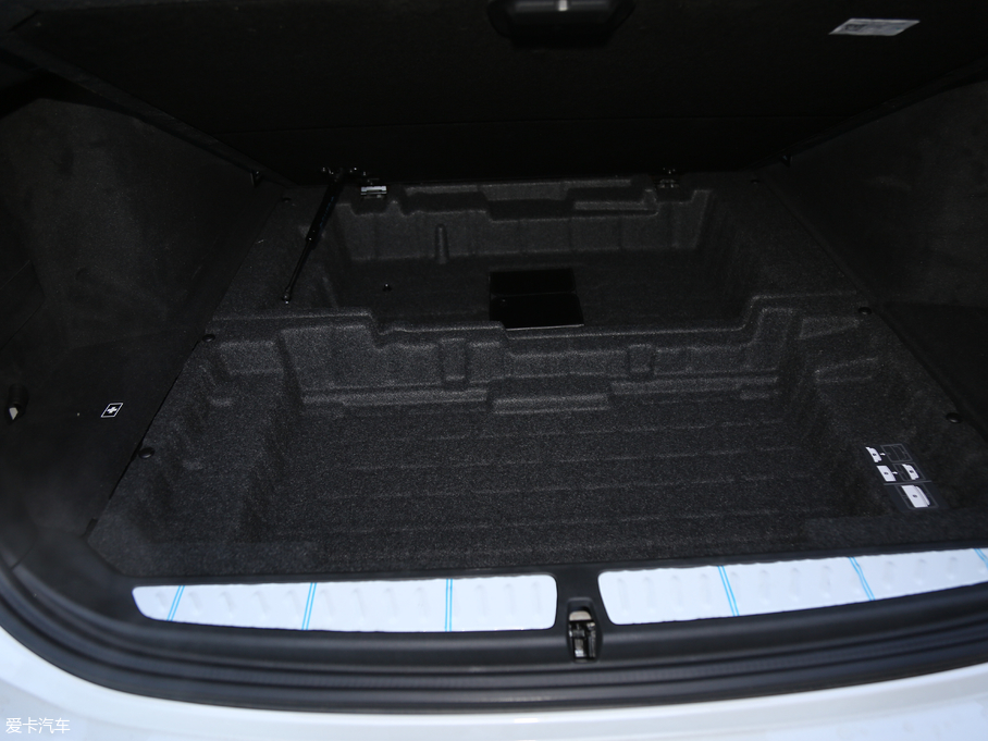 2018R6ϵGT 640i xDrive M\b