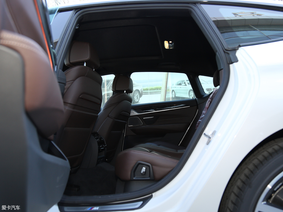 2018R6ϵGT 640i xDrive M\b