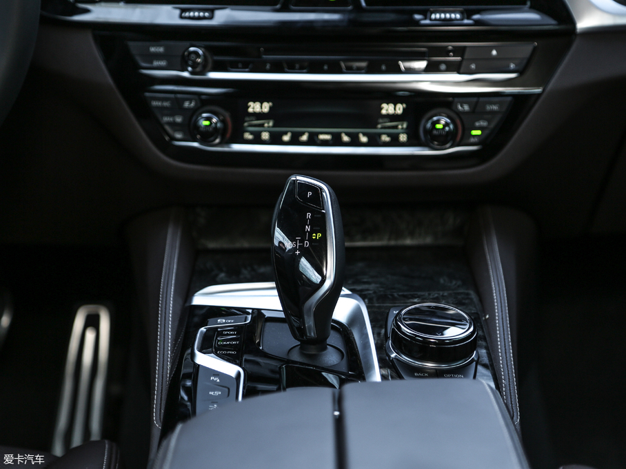 2018R6ϵGT 640i xDrive M\b