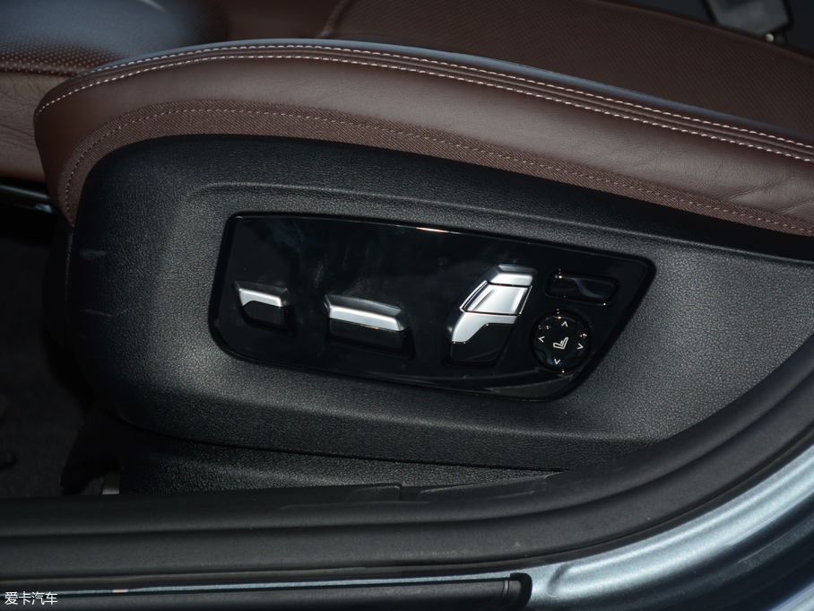 2018R6ϵGT 640i xDrive M\b