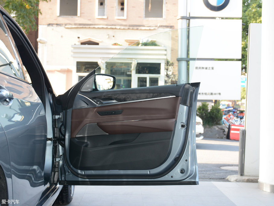 2018R6ϵGT 640i xDrive M\b