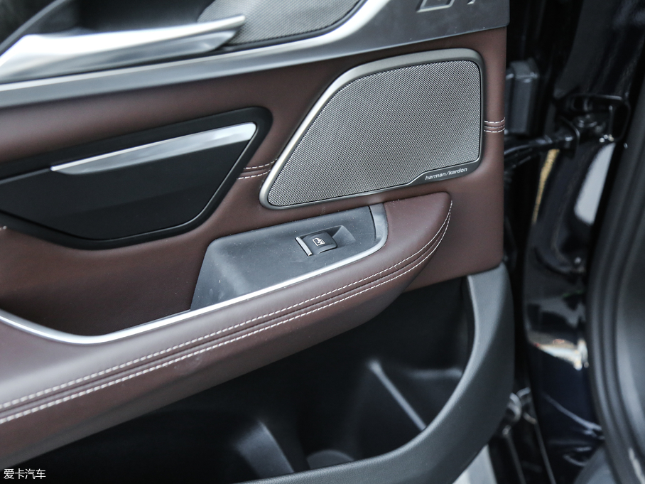 2018R6ϵGT 640i xDrive M\b