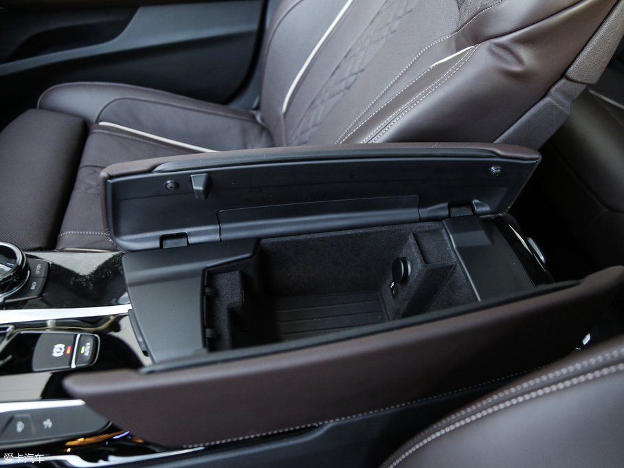 2018R6ϵGT 640i xDrive M\b