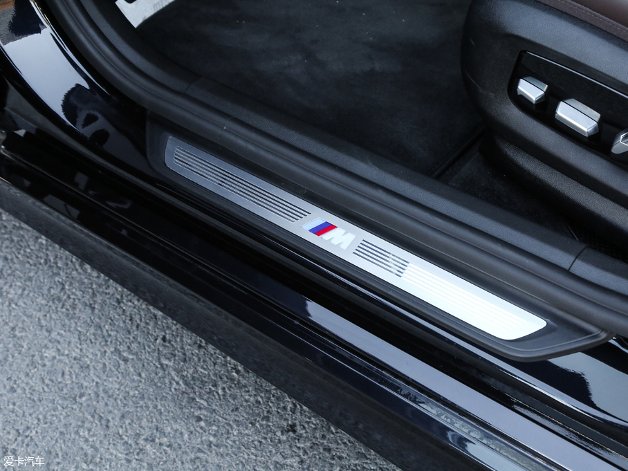 2018R6ϵGT 640i xDrive M\b