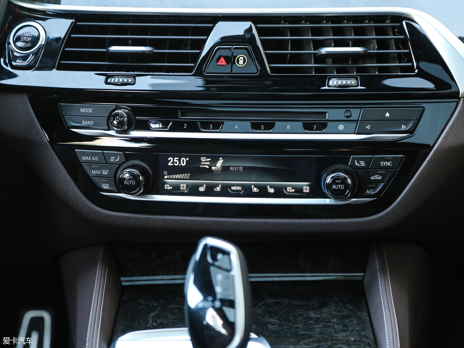 2018R6ϵGT 640i xDrive M\b