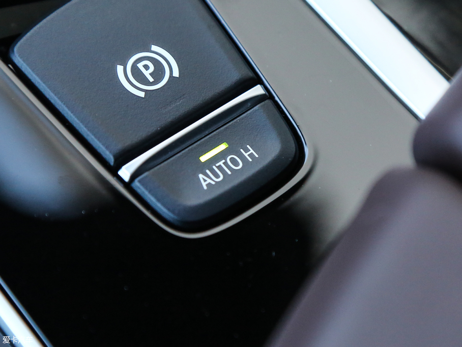 2018R6ϵGT 640i xDrive M\b