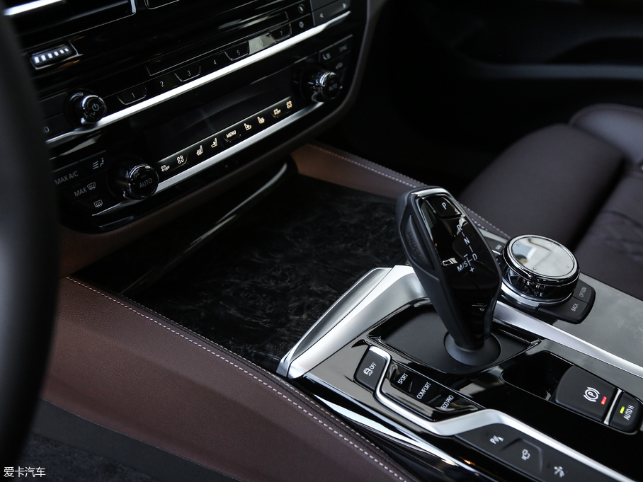 2018R6ϵGT 640i xDrive M\b