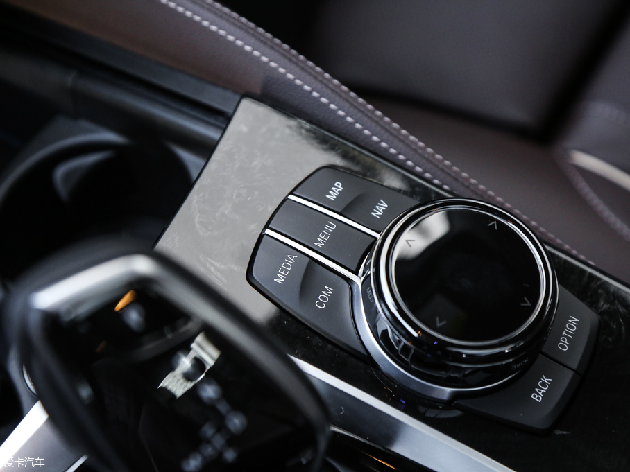 2018R6ϵGT 640i xDrive M\b