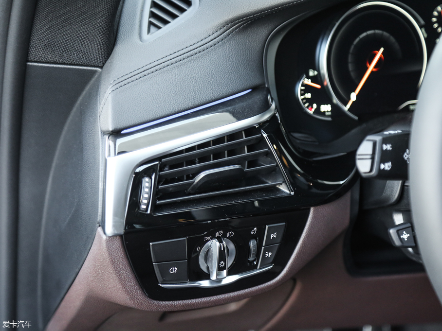 2018R6ϵGT 640i xDrive M\b