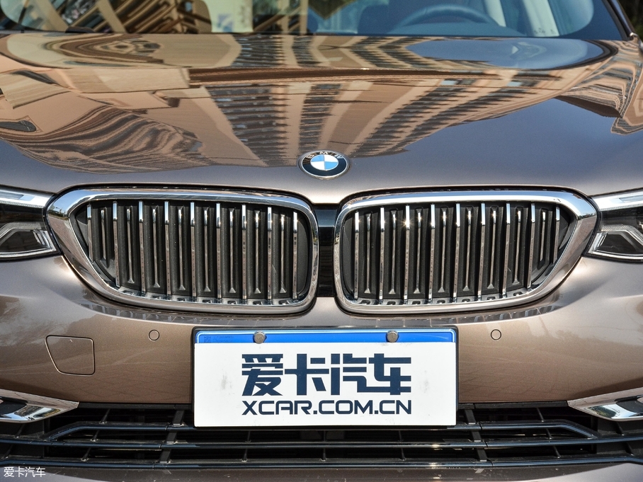 2018R6ϵGT 630i AOӋb