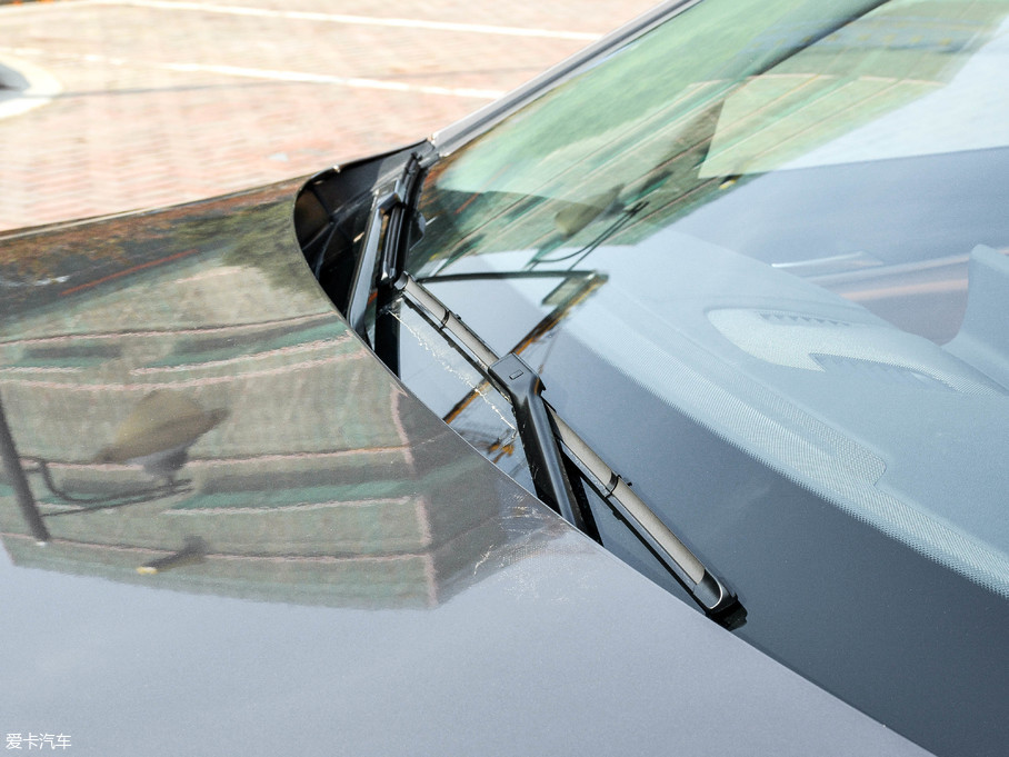 2018R6ϵGT 630i AOӋb