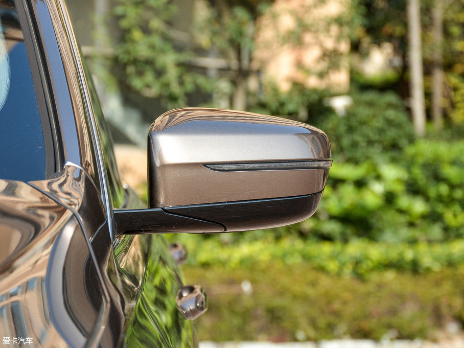 2018R6ϵGT 630i AOӋb