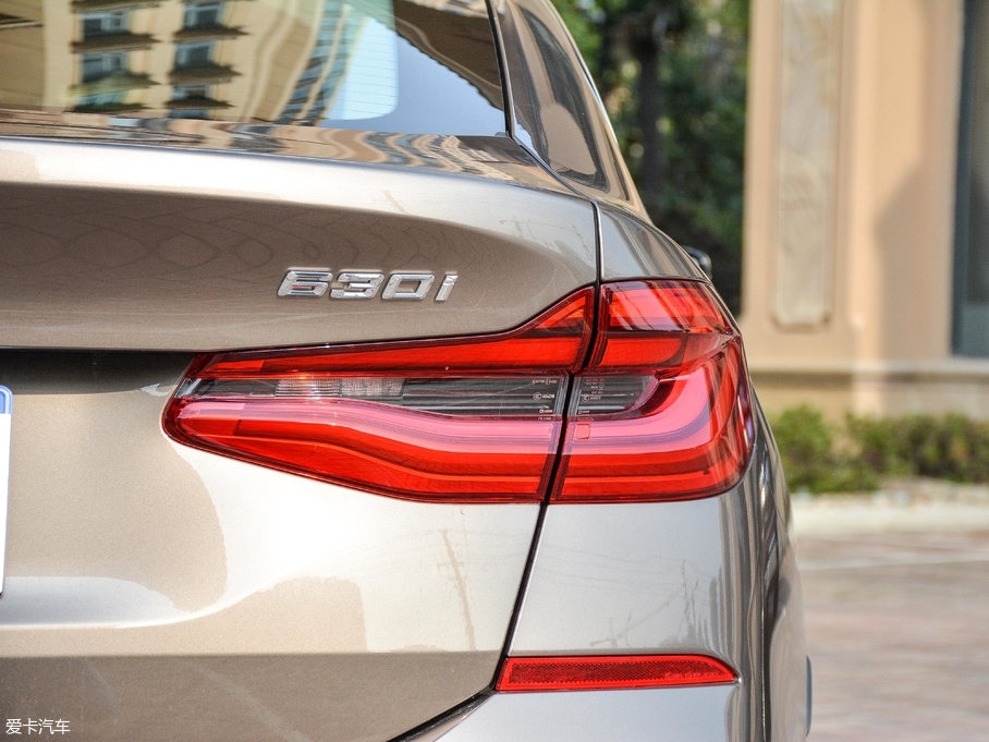 2018R6ϵGT 630i AOӋb