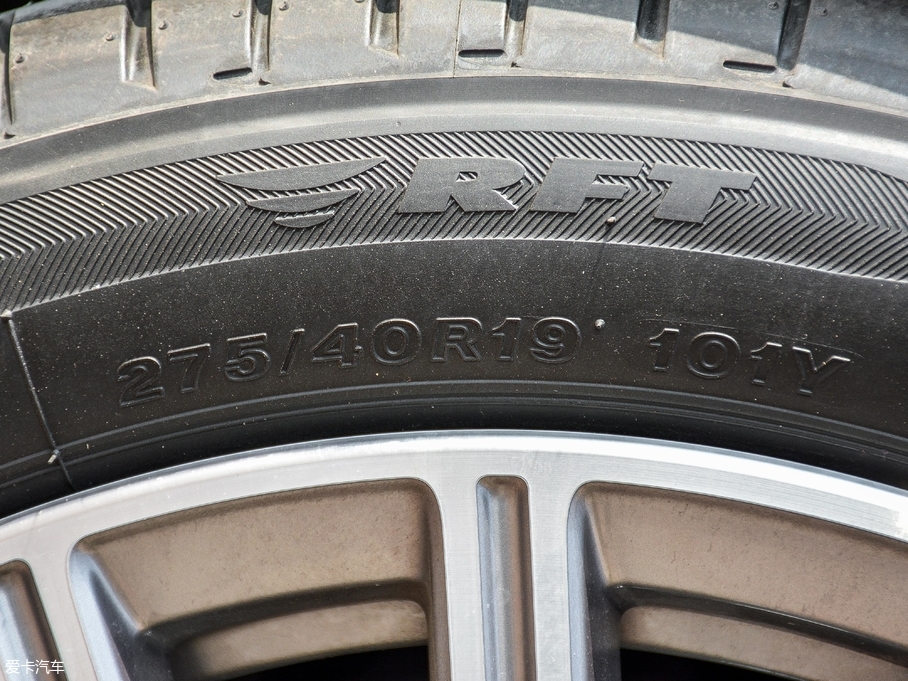 2018R6ϵGT 630i AOӋb